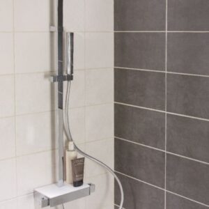 ALTERNA shower column with DOMINO thermostatic mixer, chrome, Ref.B366303. Shop for durable plumbing and electrical materials at Nigeria-Materiels.com. We are committed to your satisfaction.