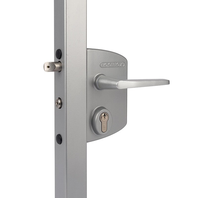 Swing gate lock with European cylinder, raw finish. Nigeria-Materiels.com provides top-notch electrical and construction materials. Your projects deserve the best.