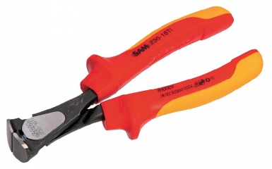 INSULATED CUTTING PLIERS 160 MM. Nigeria-Materiels.com offers a wide selection of plumbing and electrical products. Quality and affordability guaranteed.