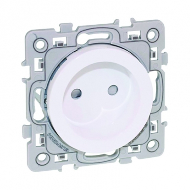 2P 16 A HIGH CURRENT SOCKET WITH CLAW - WHITE. Shop for reliable construction and electrical supplies at Nigeria-Materiels.com. We are here to support your goals.