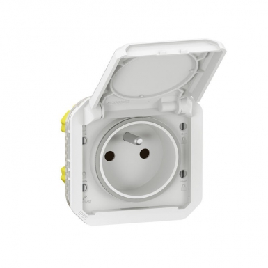 2P+T WATERPROOF PLEXO 16A 250V IP55 IK08 POWER SOCKET WITH WHITE FINISH TRIM. Nigeria-Materiels.com provides top-notch electrical and construction materials. Your projects deserve the best.